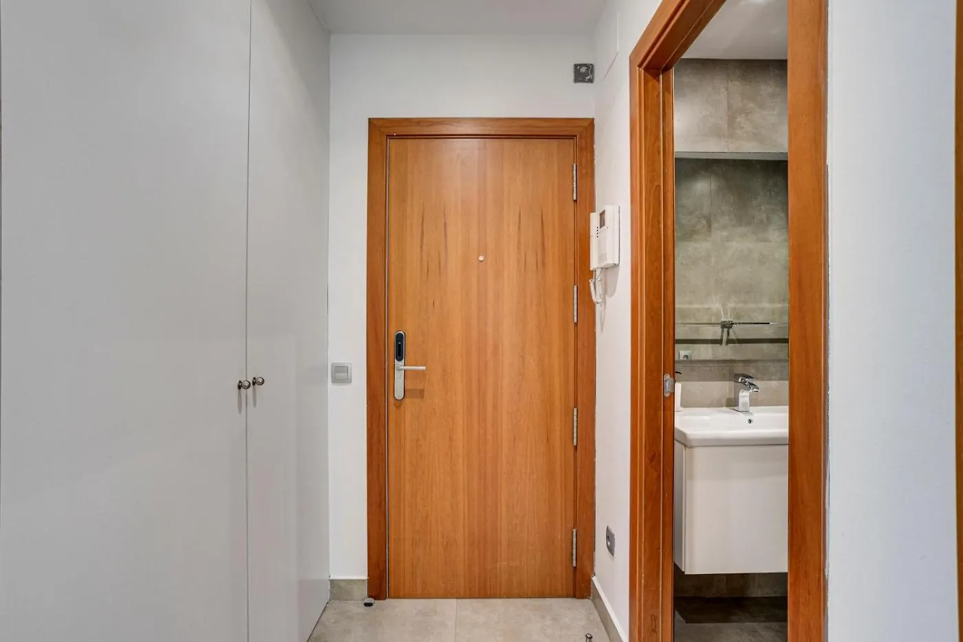 Urban Flats Vallirana Barcelona Apartment