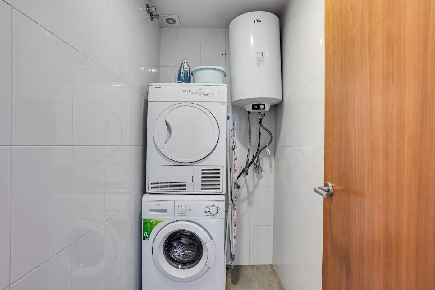 Apartament Urban Flats Vallirana Barcelona 0*,  Hiszpania